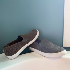 Steve Madden shoes size 9 :)